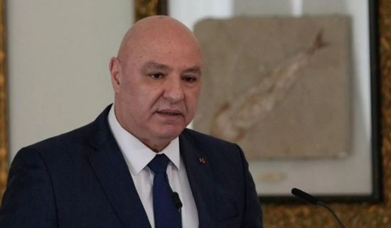 الرئيس اللبناني: على الجميع الالتفاف حول الجيش