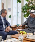 محمد بن زايد ورئيس وزراء اليونان يبحثان التطورات الإقليمية