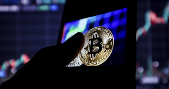 بتكوين تستقر قرب 81 ألف دولار مع تغير استراتيجية "مايكرو ستراتيجي"