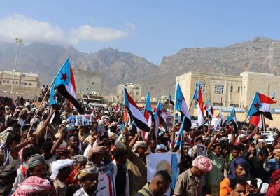 بذكرى إعلان عدن.. جماهير سقطرى تجدد تفويض الرئيس الزُبيدي