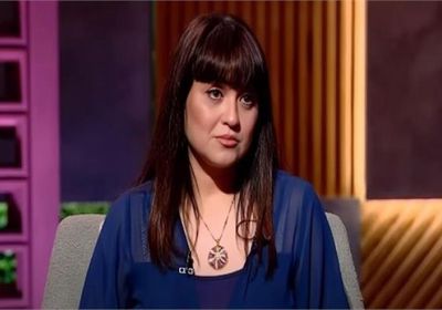 أسد يهاجم الفنانة المصرية مروة عبد المنعم