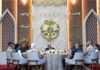 الرئيس السيسي يتفقد مقر القيادة الإستراتيجية بالعاصمة الجديدة