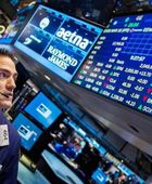 الأسهم الأمريكية تسجل إغلاقًا قياسيًا جديدًا