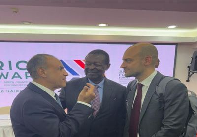 وزير الخارجية المصري يبحث مع نظيره الفرنسي تعزيز التكامل الاقتصادي الأفريقي