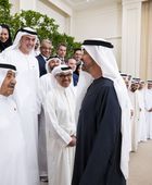 رئيس الإمارات يشيد بدور المساهمين في مبادرات "معاً"