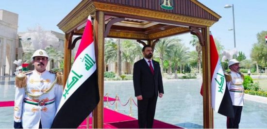 رسميًا.. رئيس الوزراء العراقي يتسلم مهامّه في بغداد