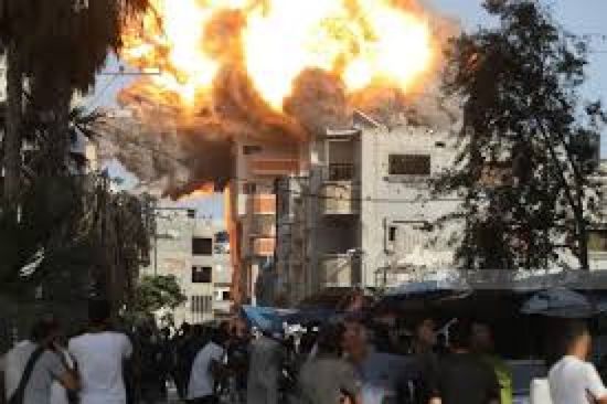 استشهاد 3 فلسطينيين في قصف للاحتلال بغزة