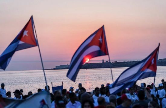 كوبا تطرح دليلًا عائليًا للحماية من عدوان عسكري أمريكي