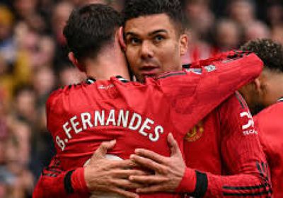 فرنانديز يعادل الرقم القياسي للتمريرات الحاسمة بالدوري في فوز يونايتد على فورست