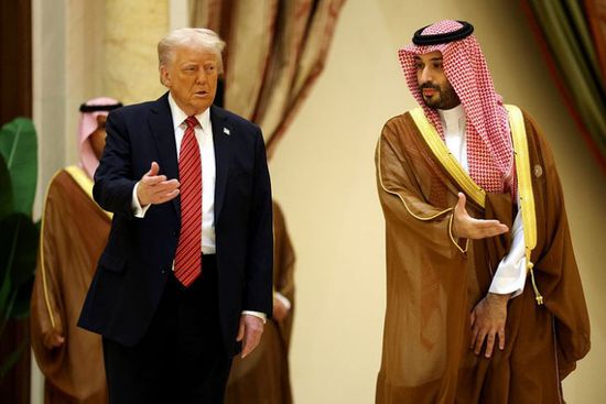 ترامب: بن زايد وبن سلمان وراء تأجيل الهجوم على إيران