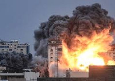 غارات إسرائيلية على قطاع غزة بعد تهديدات بالإخلاء