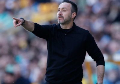 دي تسيربي يدعو لاعبي توتنهام لاستغلال سخرية المنافسين كدافع للبقاء بالدوري