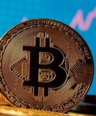 العملات المشفرة تنتعش والبيتكوين تعود فوق 77 ألف دولار