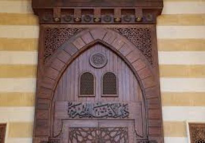 ما حكم ذكر اسم الشخص في الدعاء في الصلاة؟.. الإفتاء تجيب