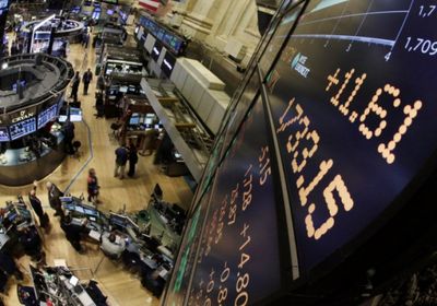 الأسهم الصينية تتراجع بظل موجة بيع آسيوية وتثبيت الفائدة