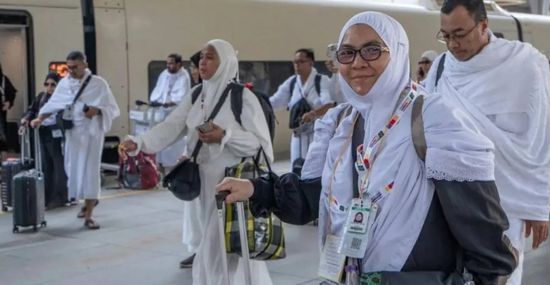 السعودية.. &laquo;قطار الحرمين&raquo; ينقل 800 ألف راكب
