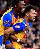 فالنسيا يهزم برشلونة بثلاثية بالدوري الإسباني