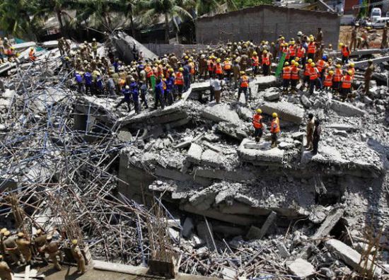 مصرع 8 أشخاص في انهيار مبنى بساحل العاج
