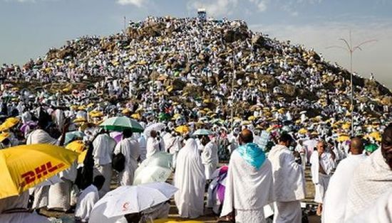 لأداء الركن الأعظم.. حجاج بيت الله يتوافدون لصعيد عرفات