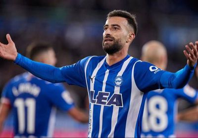 مدرب ألافيس يستغرب غياب عبد الرحمن رباش عن منتخب الجزائر