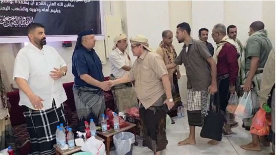أمين "الانتقالي" يؤدي واجب العزاء في هادي