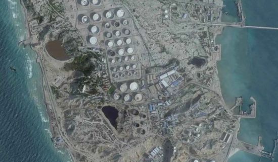 انفجار قوي يهز جزيرة خارج الإيرانية
