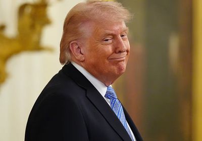 اتفاق أمريكي يمنع فحص الإقرارات الضريبية للرئيس ترامب