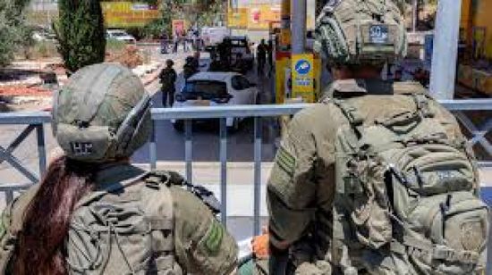 قتيل وخمسة جرحى في هجوم بالرصاص وسط إسرائيل