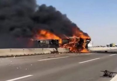 تفاصيل مصرع 21 شخصًا في اصطدام حافلة وشاحنة بجنوب العراق