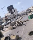 محتجون يقطعون الطرق في المكلا ردا على تردي الأوضاع
