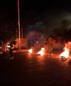 أبناء كريتر يحاصرون قصر معاشيق والأمن يغلق الخطوط