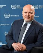 اتهامات جنسية.. تعليق مهام المدعي العام للمحكمة كريم خان