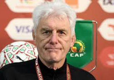 مدرب جنوب أفريقيا بروس مجدداً لاستاد أزتيكا