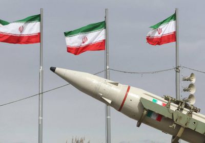 إيران تطلق صواريخ باتجاه أهداف أمريكية