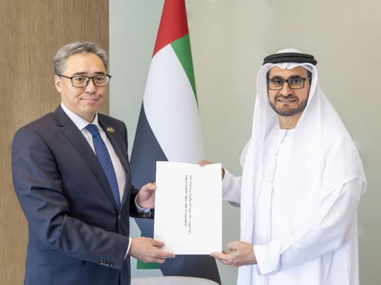 الخارجية الإماراتية تتسلّم أوراق اعتماد سفير منغوليا الجديد لدى الدولة