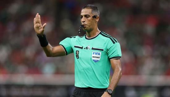 أمين عمر يخطف الأنظار في مونديال 2026.. إشادات واسعة بأداء التحكيم المصري