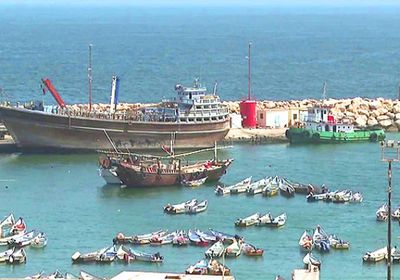 خفر السواحل يستجيب لبلاغ استغاثة من قارب معطل