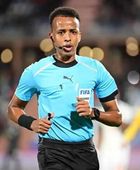 رغم استبعاده من المونديال.. "فيفا" يعوض الحكم الصومالي عمر أرتان براتبه كاملًا