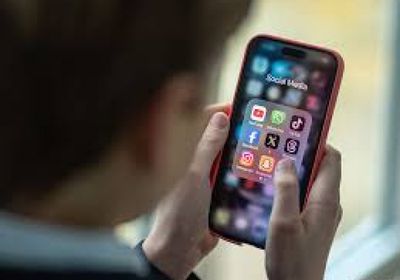 بريطانيا تحظر وسائل التواصل الاجتماعي لمن تقل أعمارهم عن 16 عاما