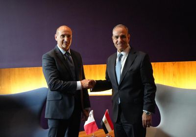 وزير الخارجية المصري يلتقي نظيره في مالطا