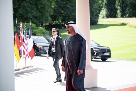 الشيخ محمد بن زايد يصل فرنسا للمشاركة في قمة مجموعة السبع