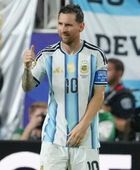 ميسي يدخل تاريخ المونديال من أوسع أبوابه.. أول هاتريك في كأس العالم بعمر قياسي