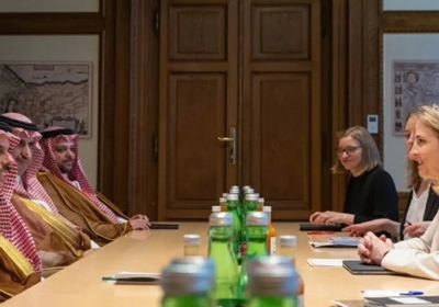 وزير الخارجية السعودي يبحث مع نظيرته النمساوية العلاقات الثنائية