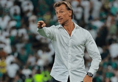 رينارد يوبخ لاعبي منتخب تونس