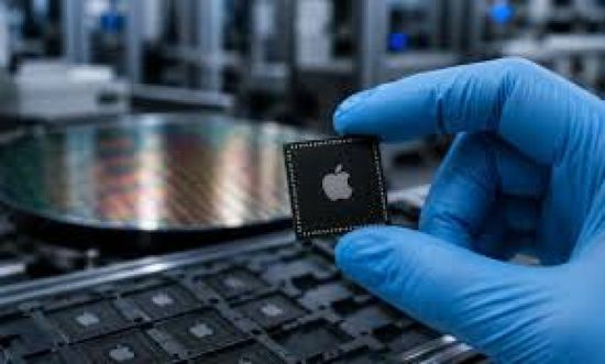 تعاون بين أبل وإنتل لتصنيع الرقائق الإلكترونية بأمريكا