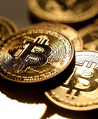 العملات المشفرة ترتد صعوداً والبيتكوين تتجاوز 63 ألف دولار