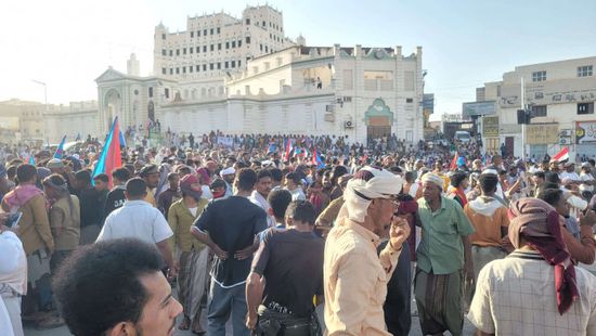 هيومن رايتس تستنكر العنف المسلح ضد متظاهري عدن وحضرموت