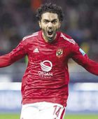 الأهلي المصري يمدد تعاقد مهاجمه الشحات لموسمين
