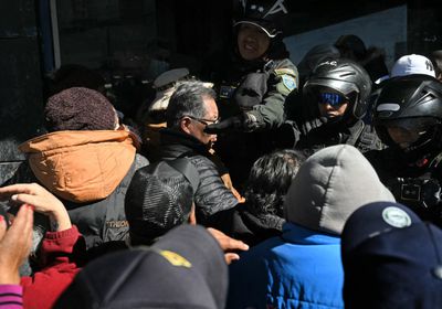 بدء عودة الحياة إلى طبيعتها في بوليفيا بعد تأييد إعلان الطوارئ