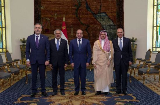الرئيس المصري يؤكد ضرورة ضمان حرية الملاحة والالتزام بمبادئ حسن الجوار